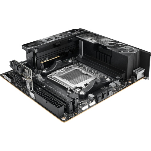 ASUS ROG STRIX X870-I GAMING WIFI 90MB1IW0-M0EAY0 scheda madre Mini-ITX AM5 con USB4 e Wi-Fi 7